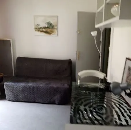 Studio 1 pièce 14 m²
