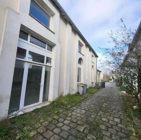 Parking/Garage/Box 300 m²