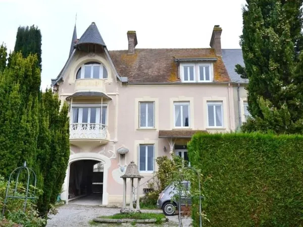 Maison 8 pièces 199 m²