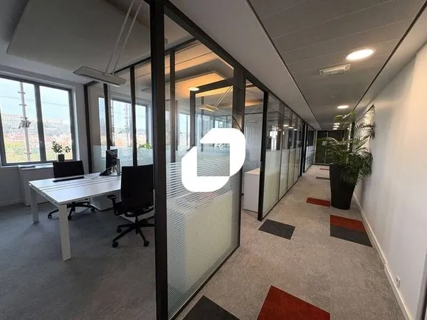 Bureau 419 m²
