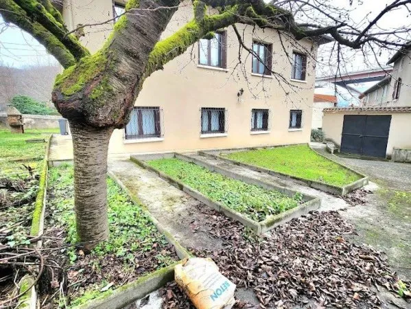 MAISON DE 1974 GROS POTENTIEL