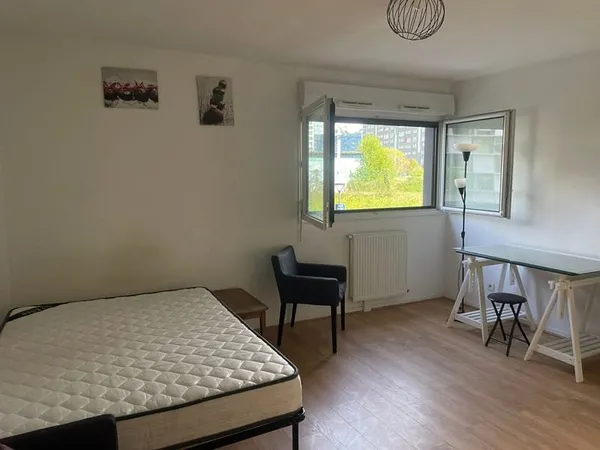 STUDIO MEUBLÉ - QUARTIER MALAKOFF