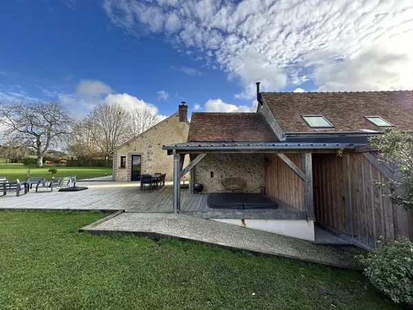 Vends maison intégralement restaurée - 148m²