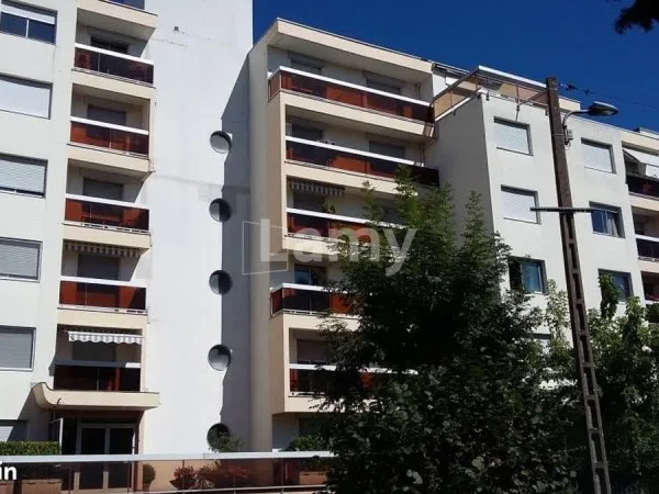 Parking 10 m² Besancon