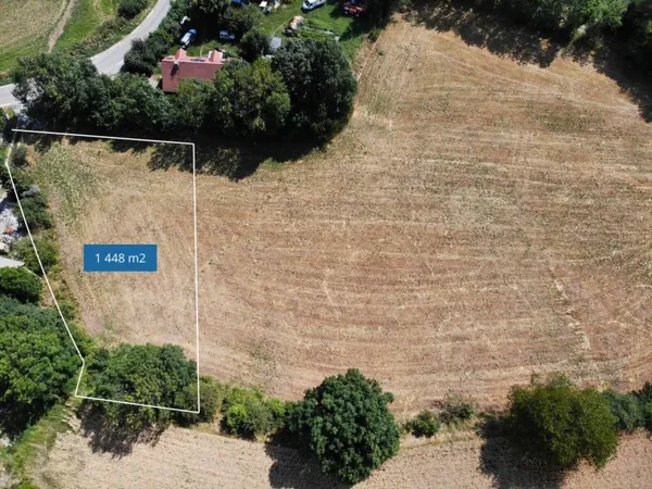 Terrain 1448 m²