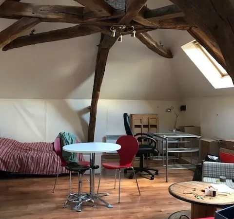 Studio Orléans, rue Jeanne d'arc, TBE, 30m², 500 CC