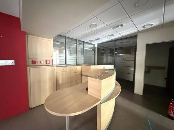 Bureaux 127 m²