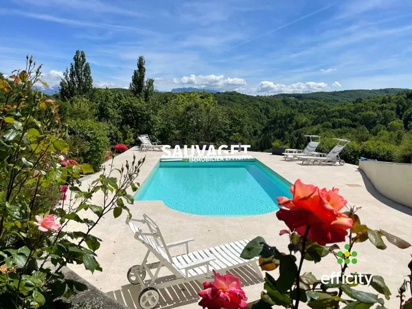 Maison 9 pièces 216 m²