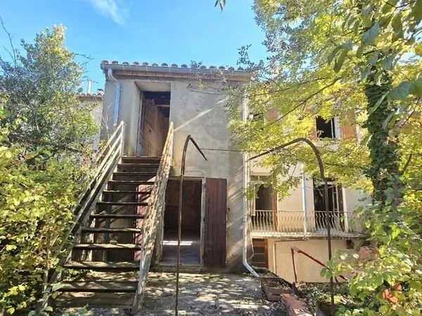 Rare maison 300m2 + 5000 m2 terrain attenant