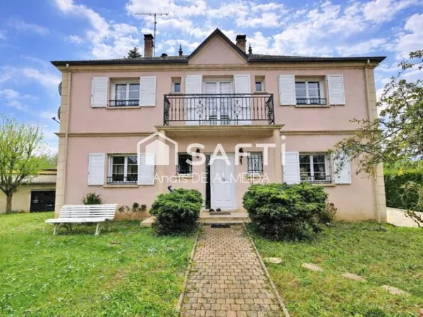 Superbe maison de famille dans un environnement calme et verdoyant