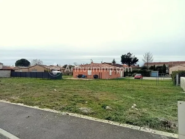 Terrain viabilisé de 429 m² à ST SULPICE