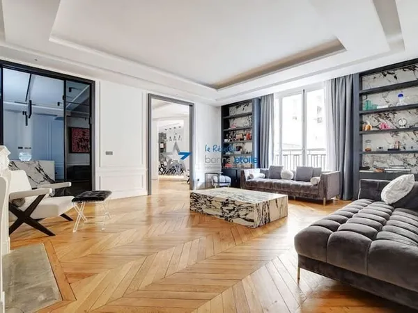 Appartement 8 pièces 250 m²