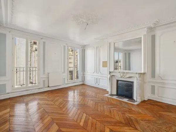 EXCLUSIVITÉ - Appartement 5 pièces - Pl de Clichy
