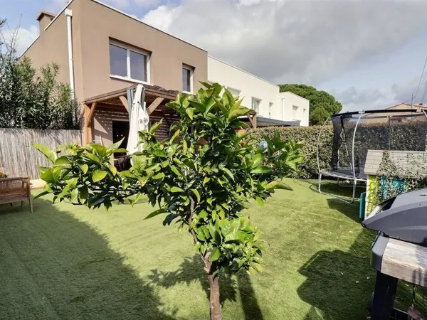A La Ciotat proche commerces et écoles, maison T4 de 83m2 mi