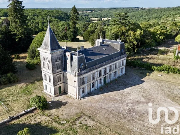 Maison 24 pièces 880 m²