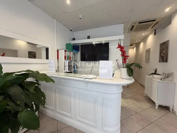 Cannes - Centre : Murs commerciaux