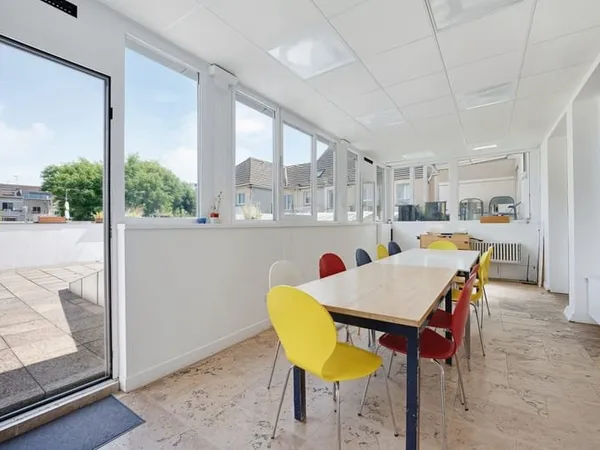 RARE / BÂTIMENT INDÉPENDANT