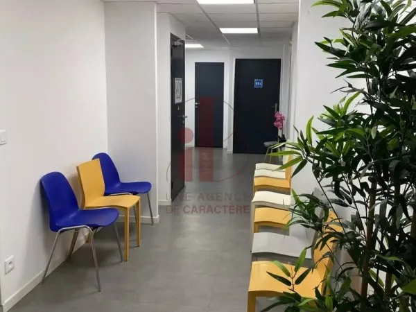 ESPACE LAGORSSE FONTAINEBLEAU 47 M²