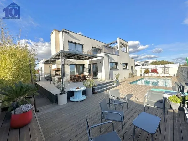 Villa 4 pièces 150 m²