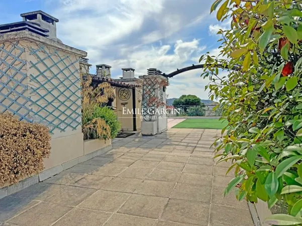 A vendre, Côte d'Azur Nice, Appartement dernier étage vue mer