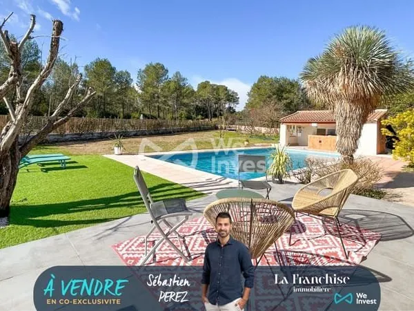 VILLA DE PLAIN PIED SUR TRES GRANDE PARCELLE - ST CLEMENT DE RIV
