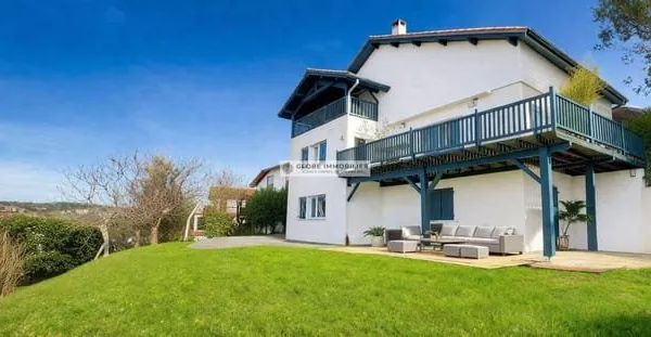 Maison 7 pièces 190 m²