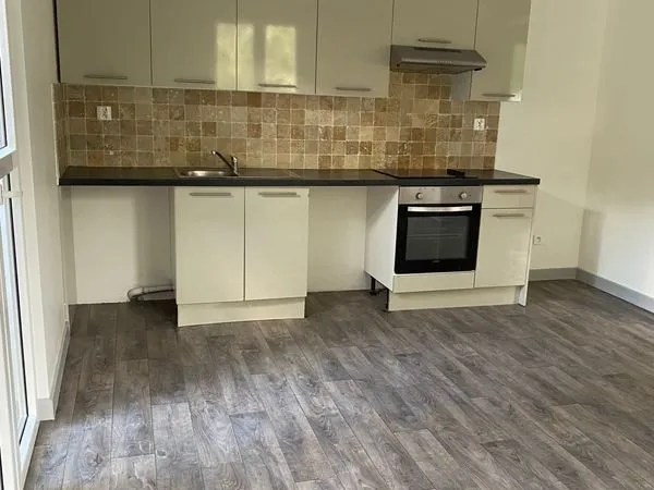 Studio 4 pièces 90 m²