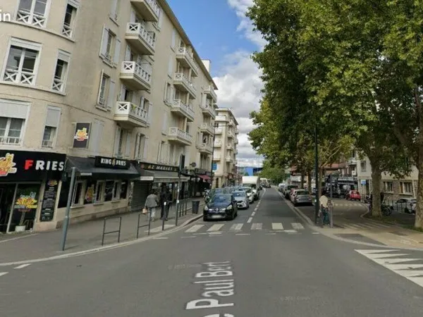 LOCAL COMMERCIAL 675 m² COLOMBES