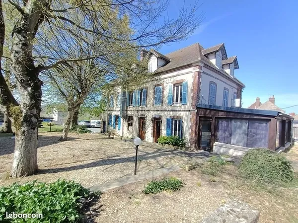 Immeuble 335 m²