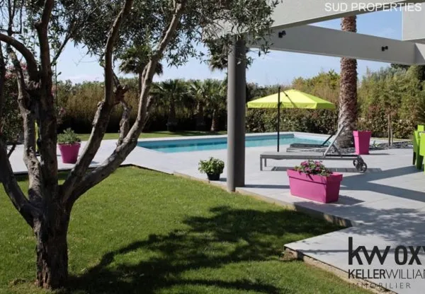 VILLA CONTEMPORAINE PROCHE MER