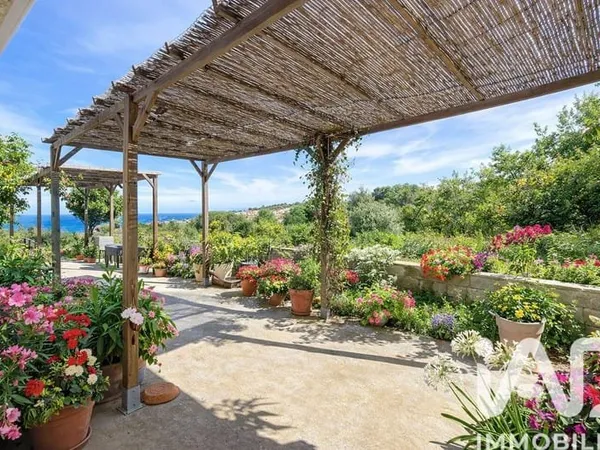 Maison 5 pièces 145 m²