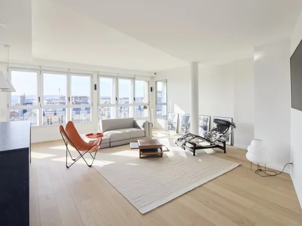 Un loft avec toit-terrasse et une vue à 360° sur Paris