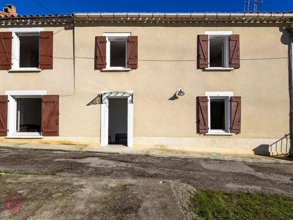 Maison avec jardin et dépendance