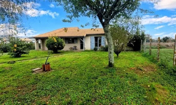 33230 - COUTRAS - MAISON 130 M² - 1600 M² JARDIN