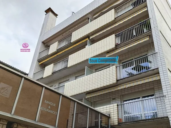 Le Péage de Roussillon. Centre ville appartement 3 chambres avec parking et ascenseur, balcon