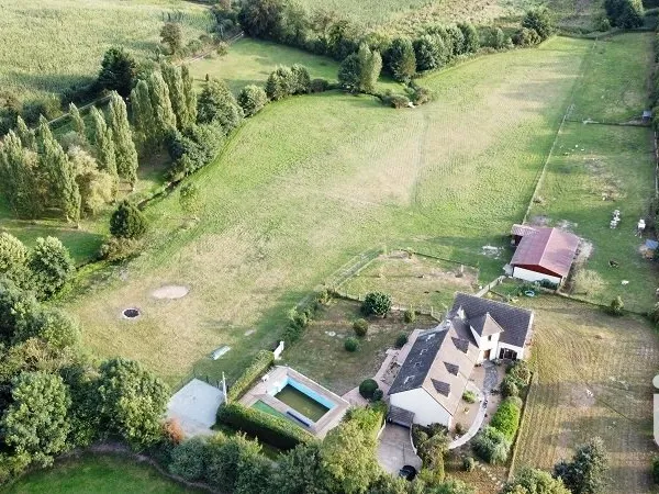 Maison 9 pièces 240 m²
