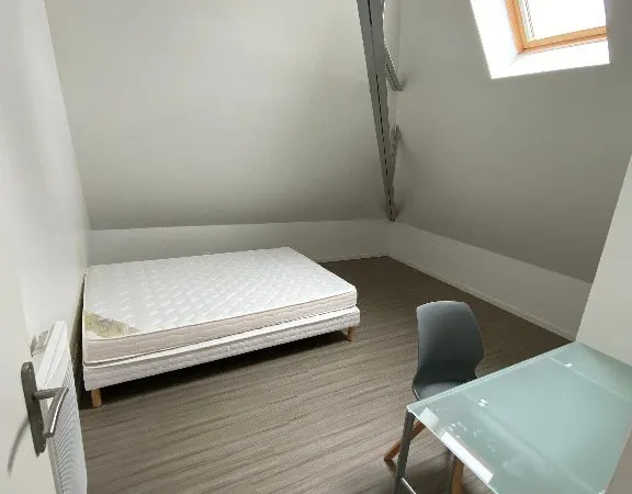 Chambre meublé16 m² au sein d'une grande colocation