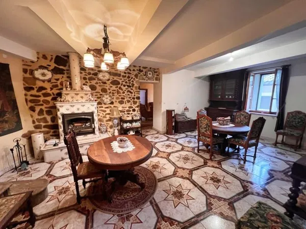 Maison Vente Montouliers 9p 208m² 248000€