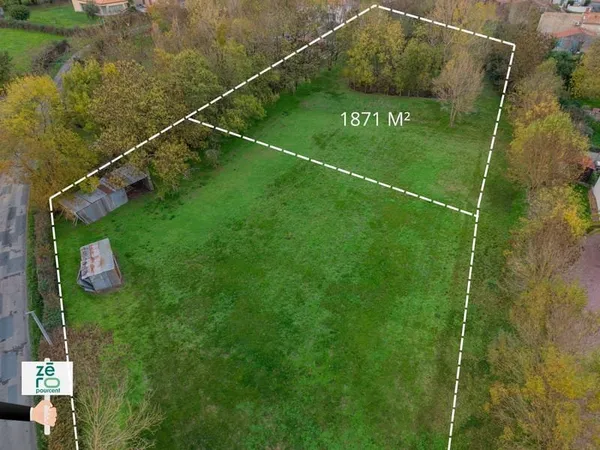 Terrain à bâtir 1871 m2 (possibilité jusqu'à 3294 m2) Ma