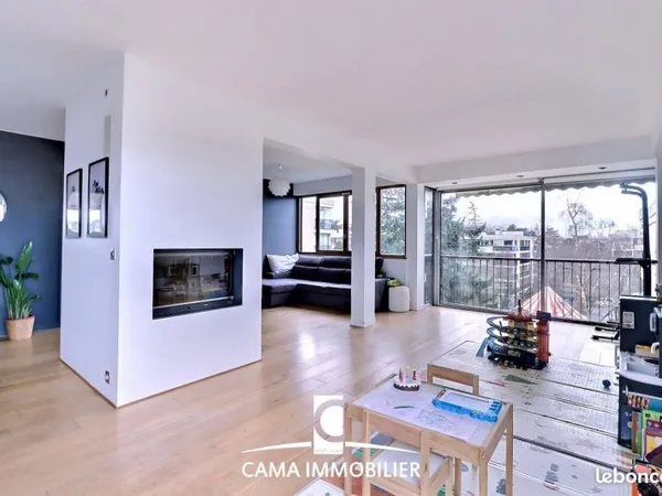 Appartement 6 pièces 104 m²