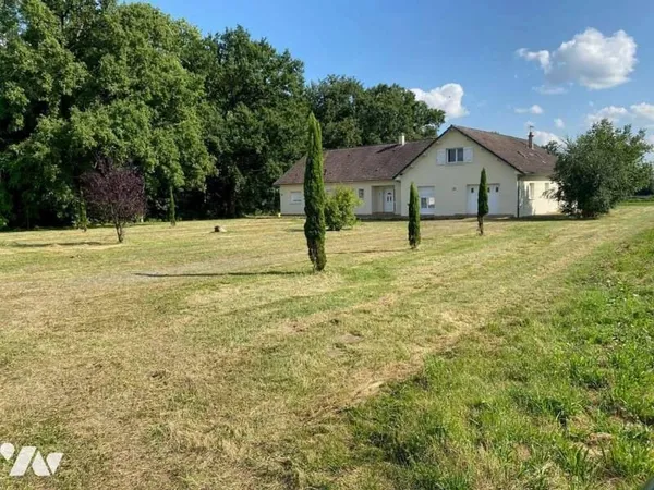 Maison de plain-pied 6 pièces 233 m²