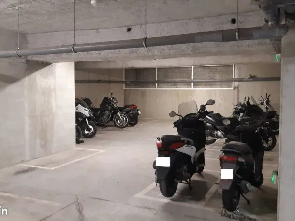 Parking 2 roues 13009