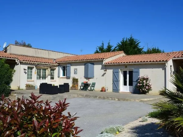Maison de plain-pied 6 pièces 137 m²