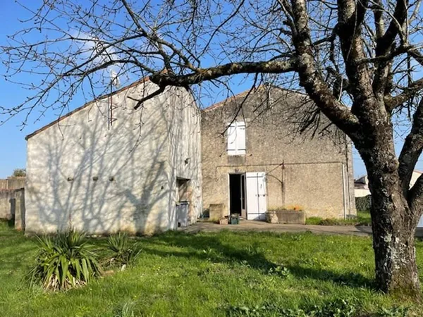 Maison à rénover avec beau potentiel ? 105 m² ? Proche La Rochelle