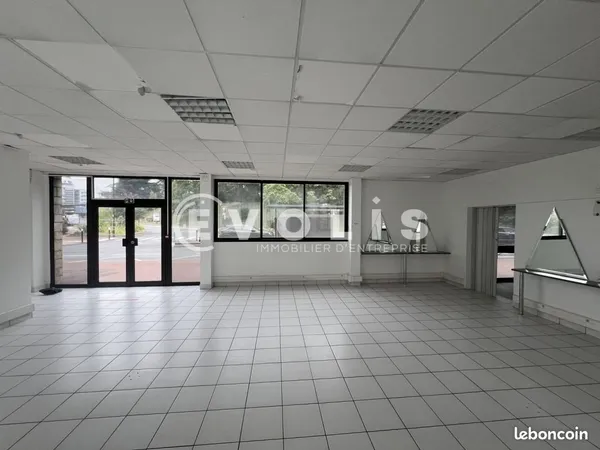 Bureau 90 m²