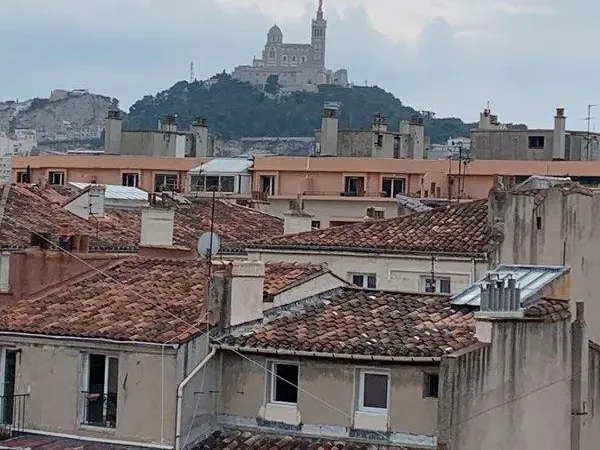 Superbe 2 Pièces 32m2 meublé avec vue à Noailles