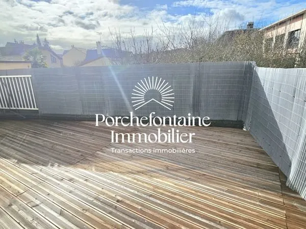 Duplex 4 pièces 3 chambres 111,74 m2 au sol avec terrasse de