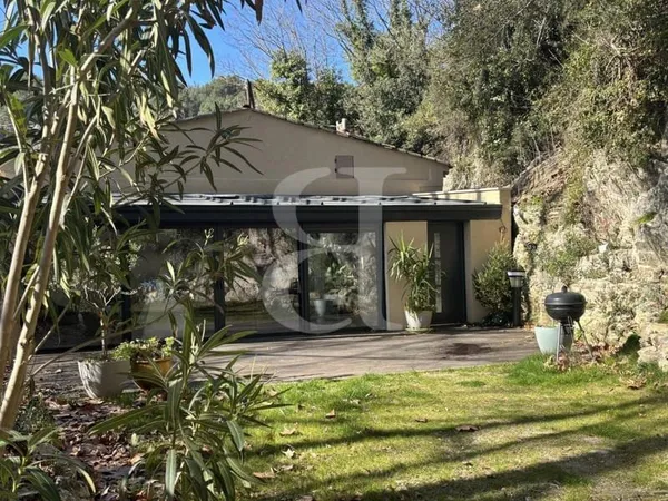 Maison de village avec jardin à Fontaine de Vaucluse