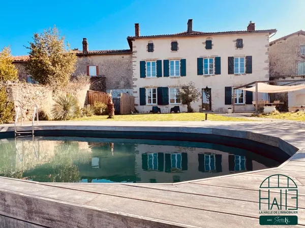 Maison 9 pièces 311 m²