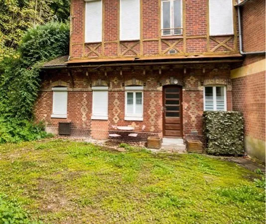 Maison de ville 60 m² - Centre Bolbec - Cour + cave - Idéal primo-accédant ou investisseur